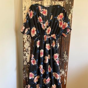 EUC Favlux floral V-neck maxi dress. Size L